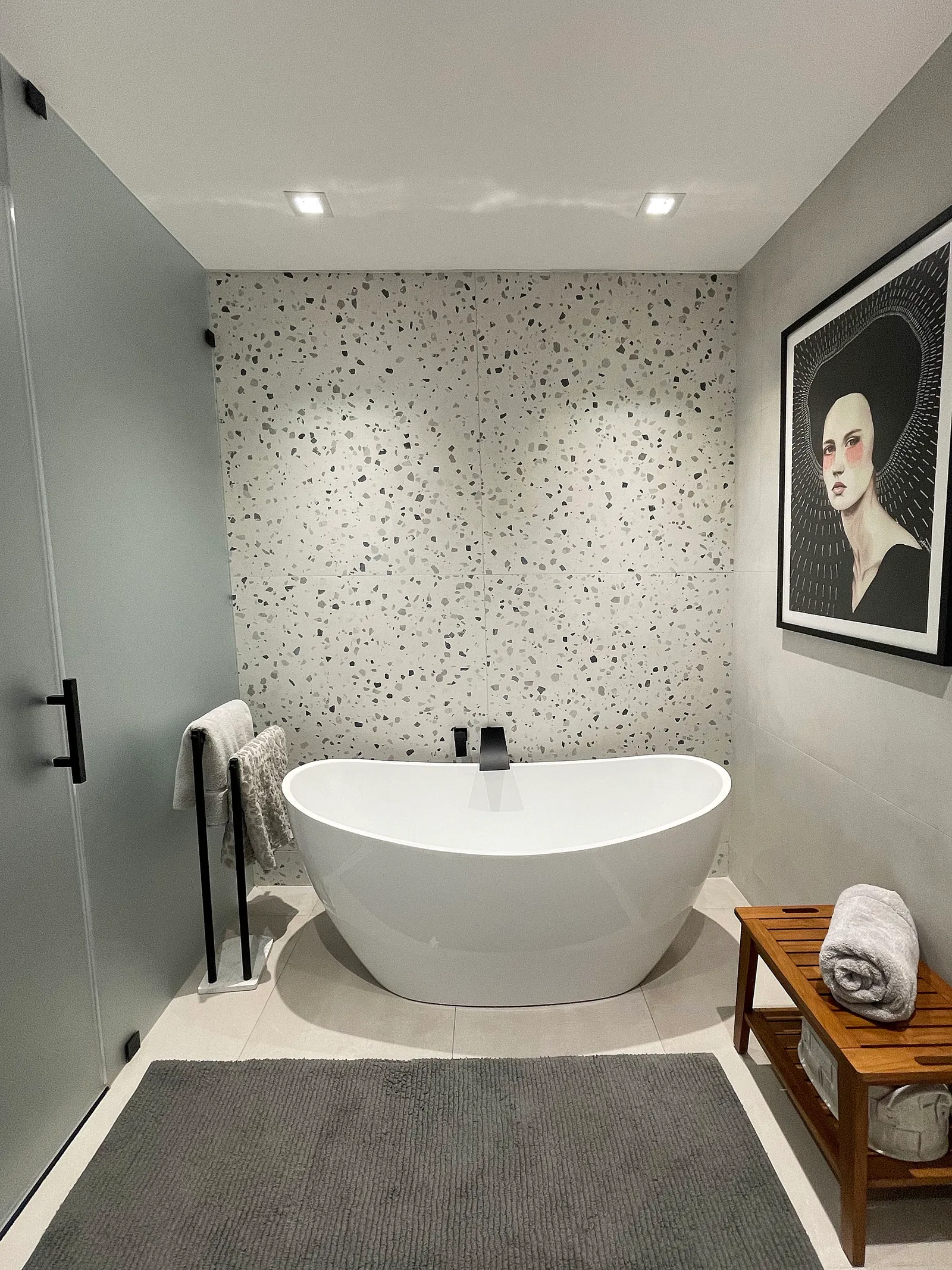 Bathroom interior design by Yeko Studio — Photo 114