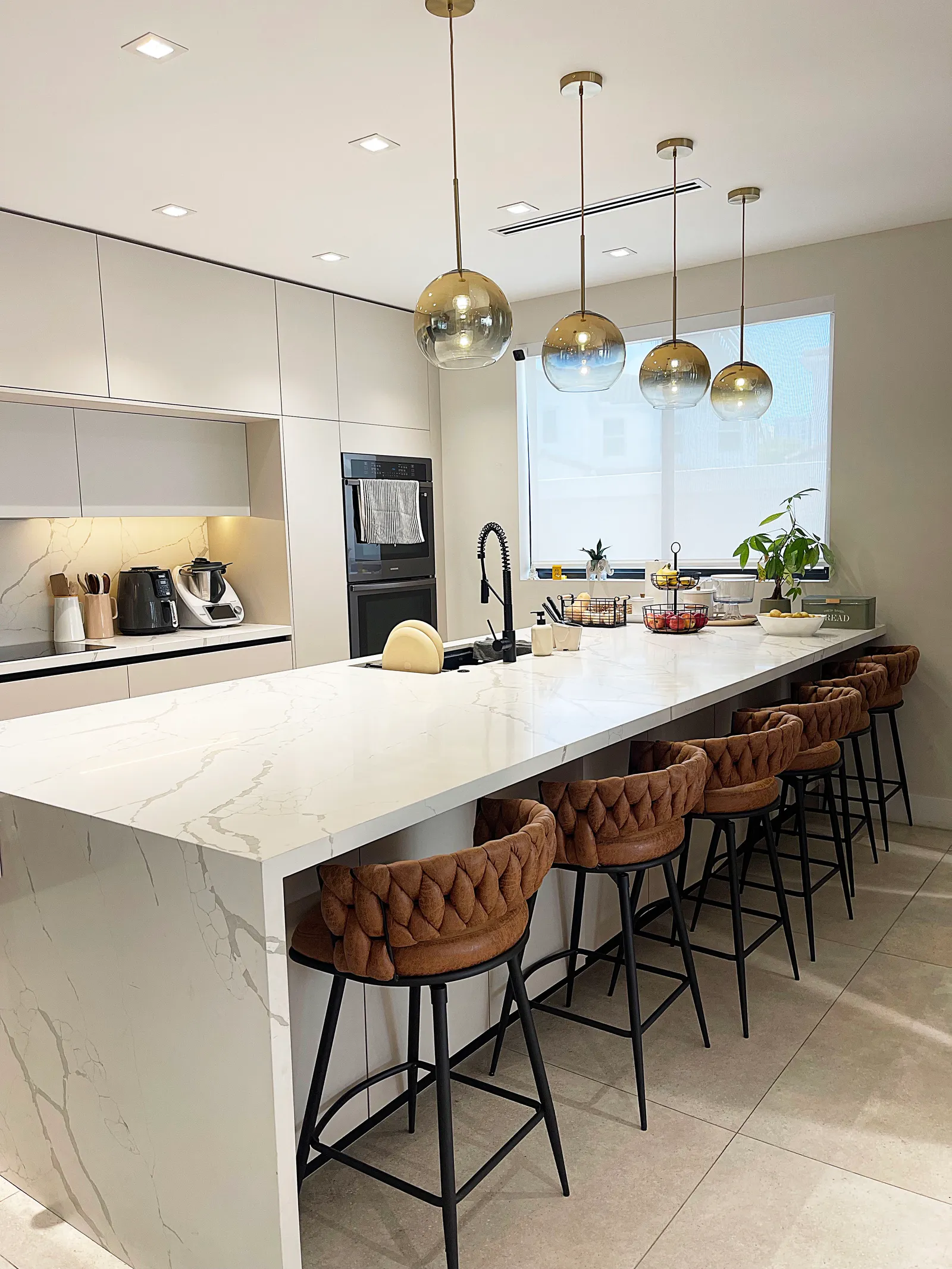 Kitchen Bar interior design by Yeko Studio — Photo 141